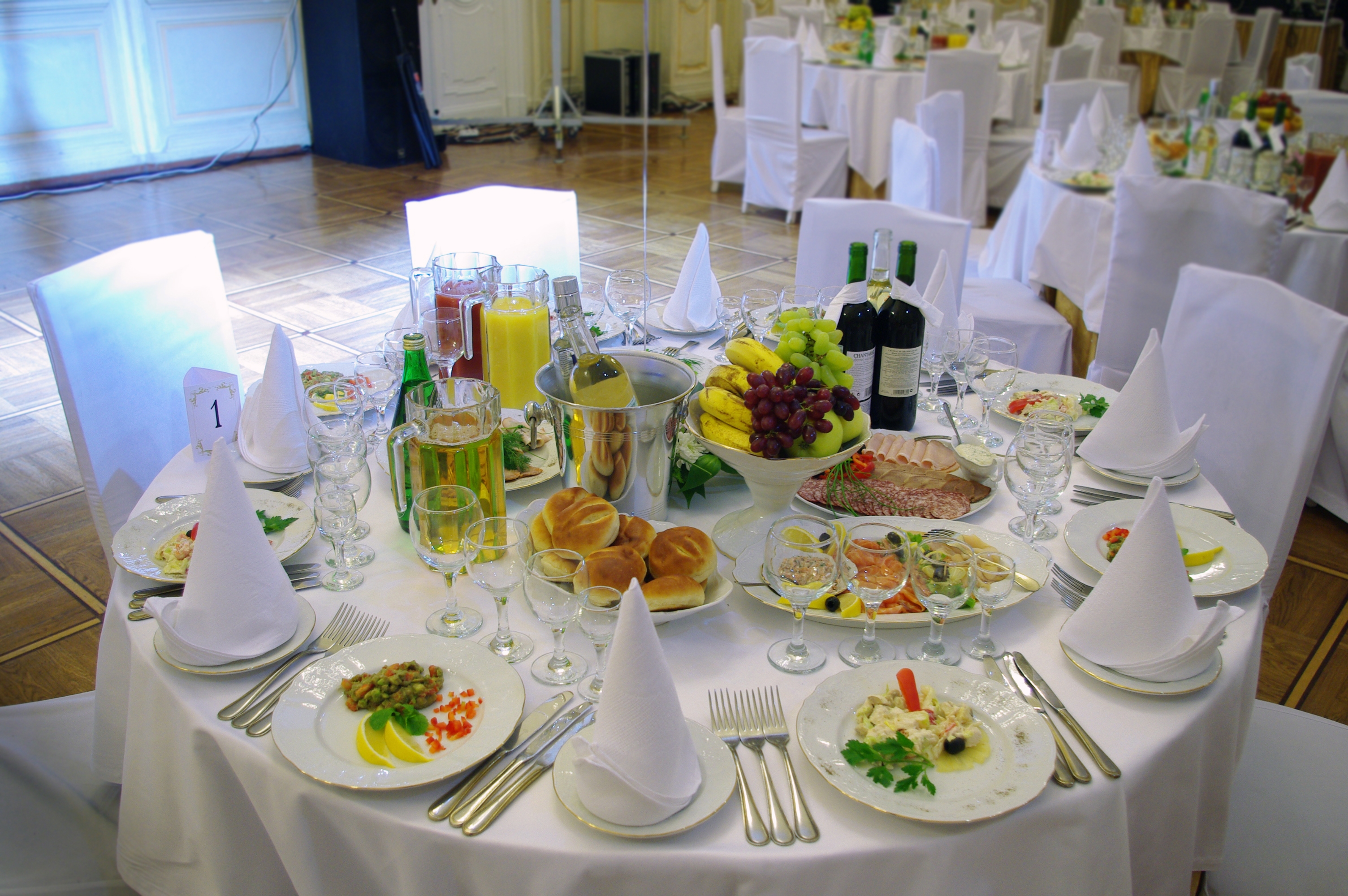 <Блюда ресторана в Николаевском дворце - Food in Restaurants and banquet halls of the Nicholas Palace in St. Petersburgn